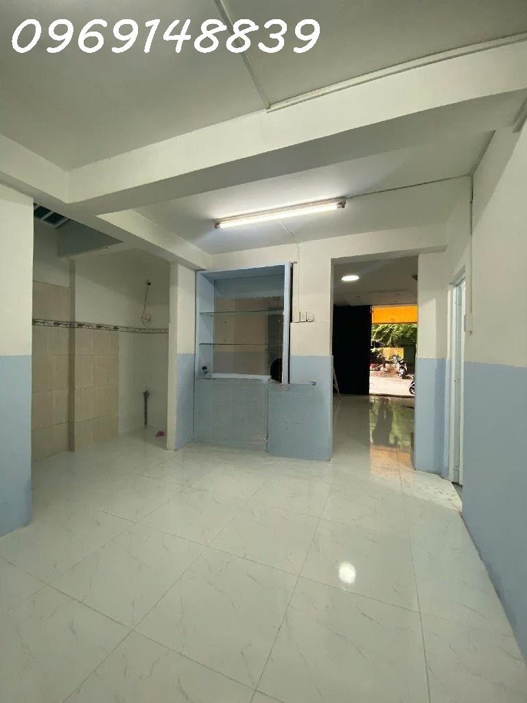 Bán gấp shophouse đầy tiềm năng chung cư Bàu Cát II – Tân Bình - Ảnh 1